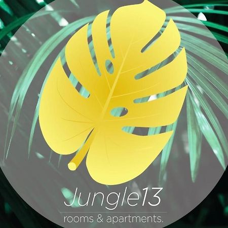 Jungle 13 - Room And Apartments Neapol Zewnętrze zdjęcie